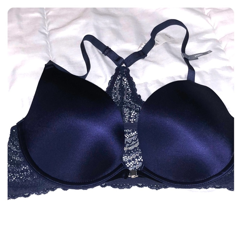 Aerie “Brooke” Bra 36C front clip Back all lace